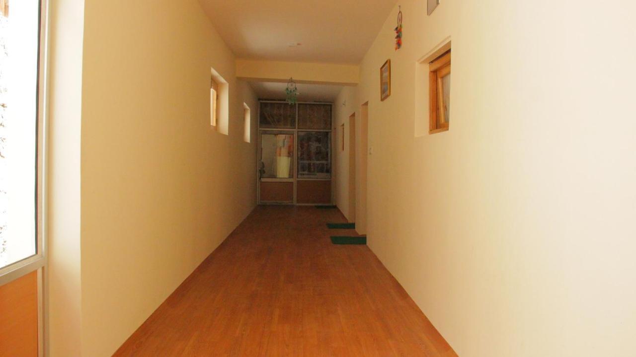Saichen Lamayuru Guest House ภายนอก รูปภาพ
