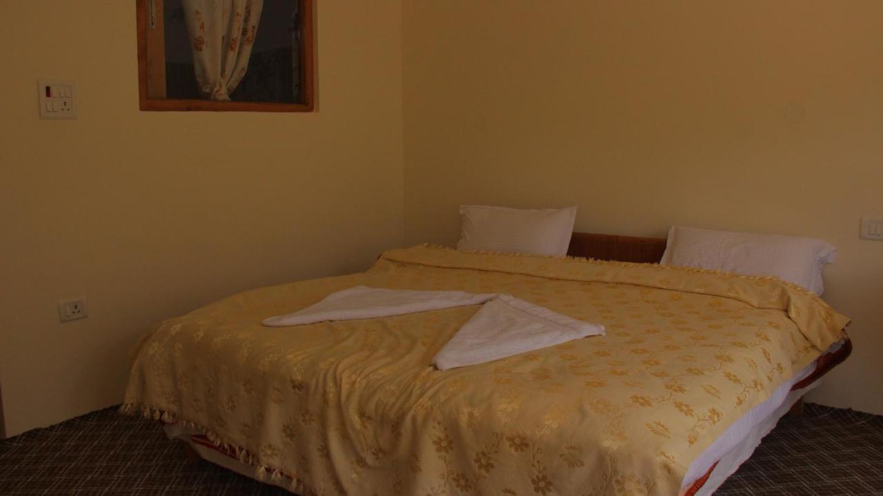 Saichen Lamayuru Guest House ภายนอก รูปภาพ