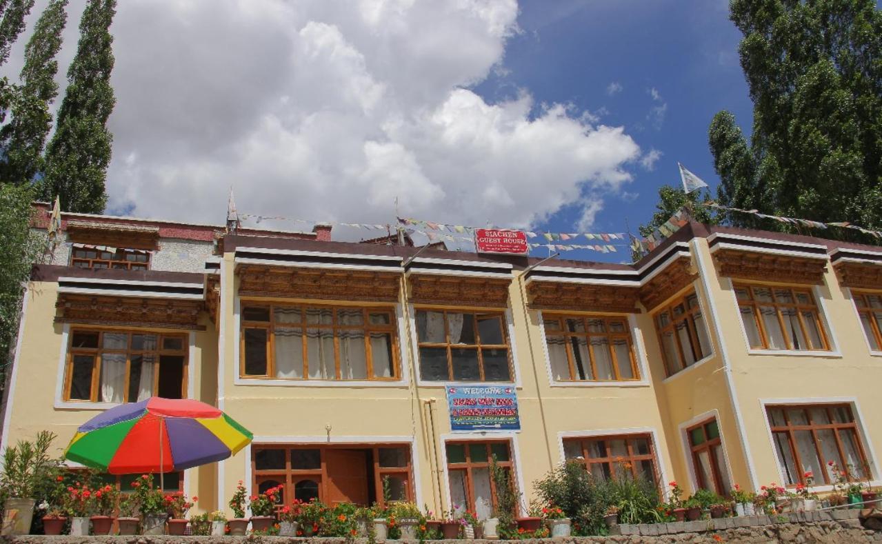Saichen Lamayuru Guest House ภายนอก รูปภาพ